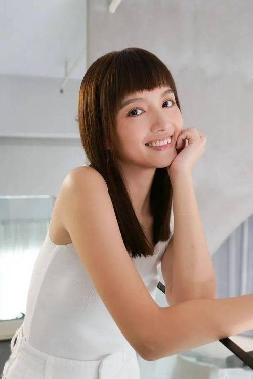 陈嘉宝幸福家庭生活：事业放缓仍美艳，期待重返荧幕