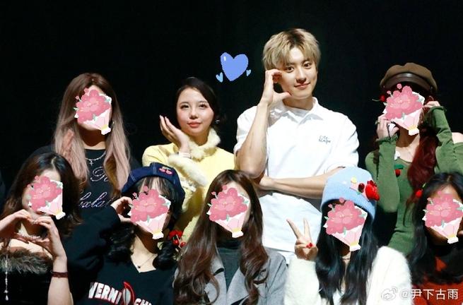 朴灿烈合照_灿烈兴儿珍贵合照，纯真友谊暖人心