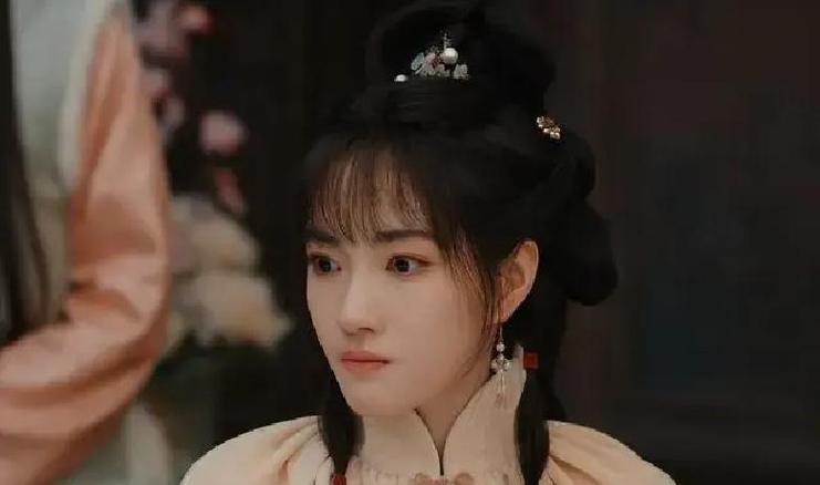 《玉茗茶骨》翻车！短剧滤镜难掩长剧真相，演技颜值双双拉胯