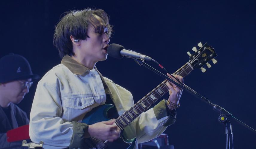 郭顶是男中音吗_独立音乐人,唱功了得,歌曲有深度,融合复古与真诚 郭顶是男中音吗_独立音乐人,唱功了得,歌曲有深度,融合复古与真诚